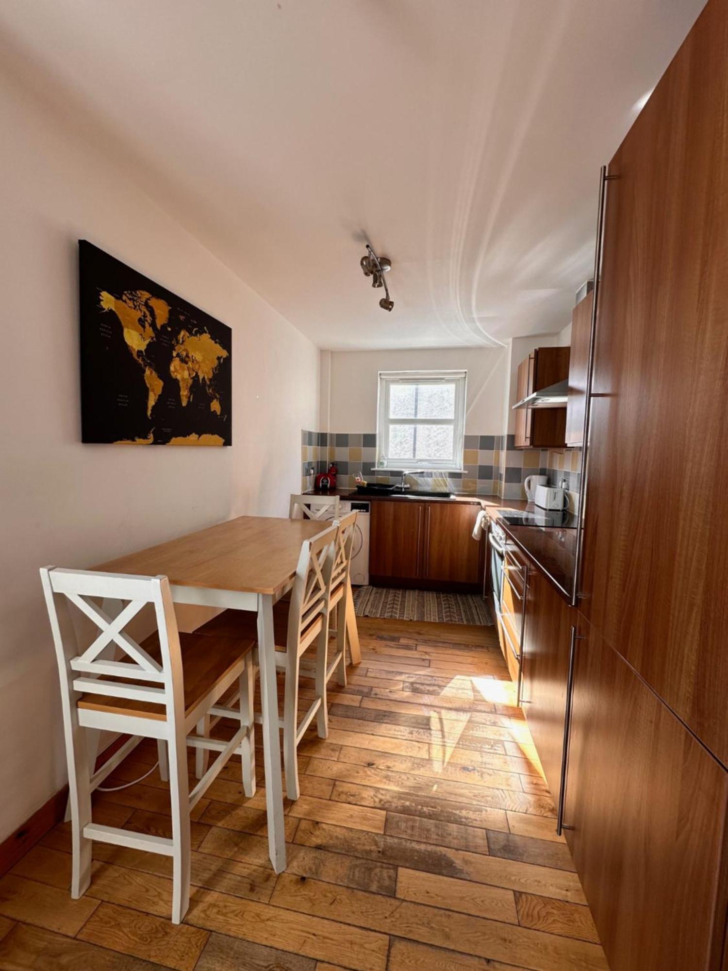City Centre Apartment Next To Bus And Train Station Inverness Eksteriør bilde